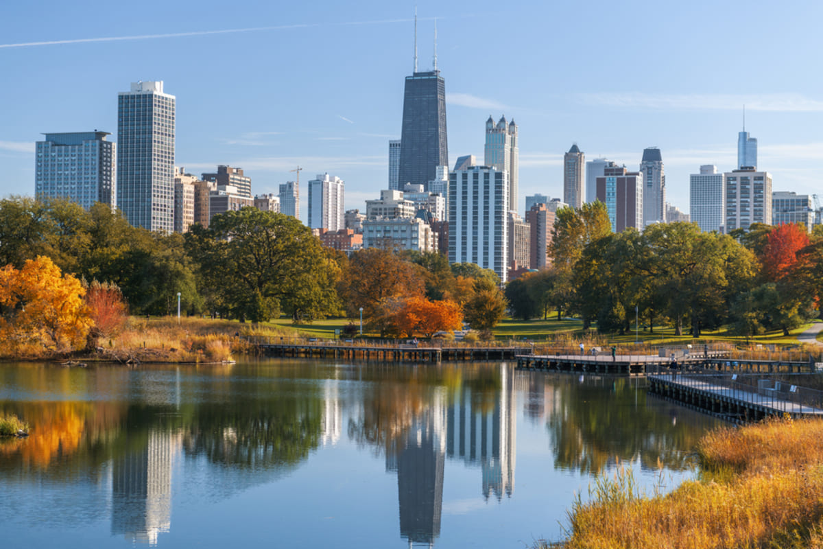 Chicago skyline, Chicago commercial real estate concept
