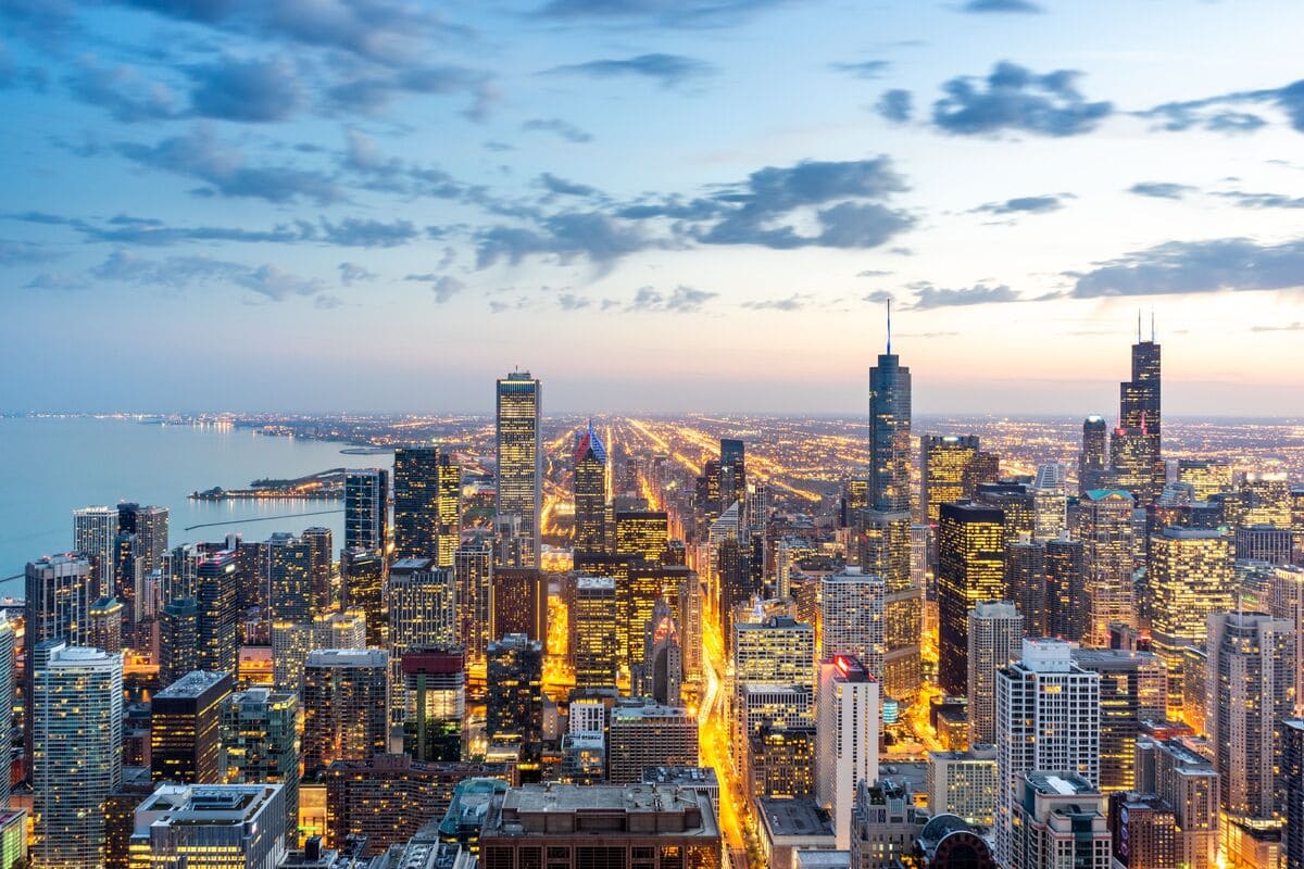 Commercial Real Estate Investing in Chicago: Key Rewards and Risks